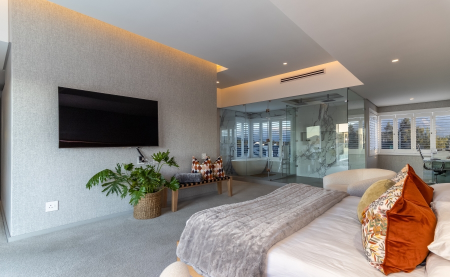 5 Bedroom Property for Sale in Pearl Valley at Val de Vie Western Cape